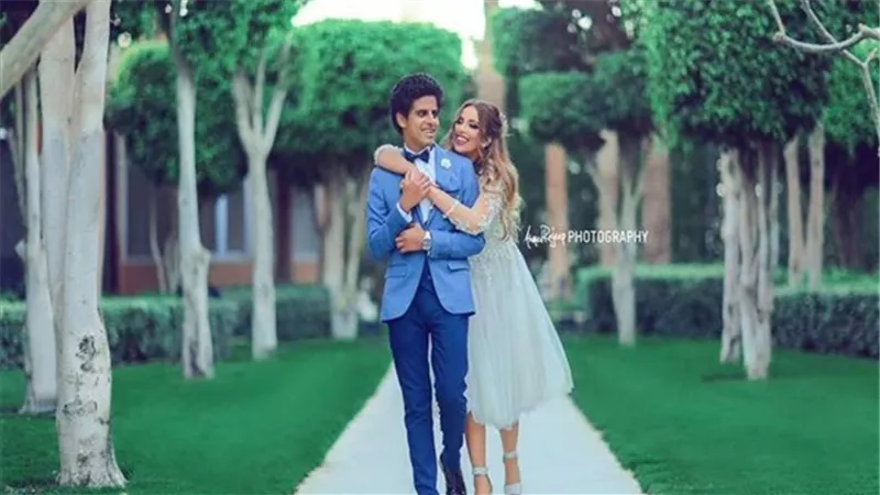 حمدى المرغنى واسراء عبدالفتاح يحتفلان بعيد زواجهما الثانى