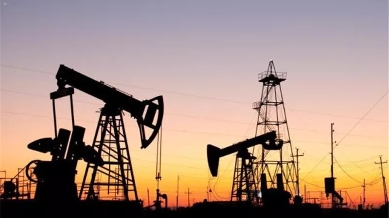 النفط يتخطى حاجز الـ75 دولارا لاول مرة منذ اكتوبر