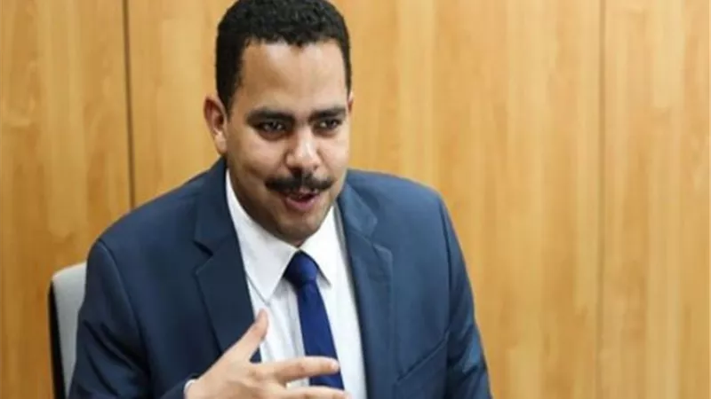 رئيس مستقبل وطن.. يهنئ السيسي والقوات المسلحة بالذكرى الـ37 لتحرير سيناء