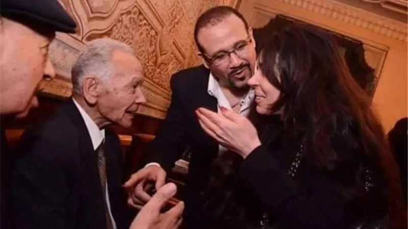 هشام عباس يثير الجدل على السوشيال ميديا بسبب 