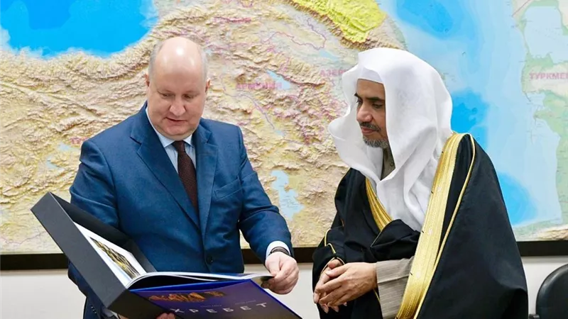 العيسى ووزير شؤون القوقاز الروسي يبحثان رفع مستوى التنسيق بين الرابطة والحكومة الروسية