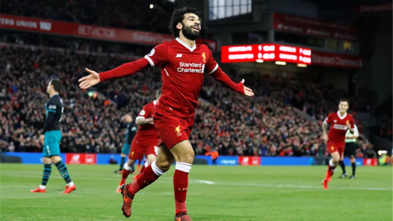 ليفربول يتصدر الدورى الانجليزى بخماسية صلاح ومانى فى شباك هدرسفيلد