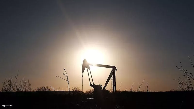 النفط يهبط بعد مبيعات لجني الأرباح