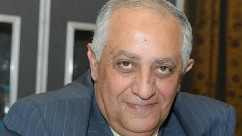 المستكاوى يغلق حسابة على تويتر.. المغردون : إذا أطفأ كل صاحب نور مصباحه فكيف يرى الناس؟؟