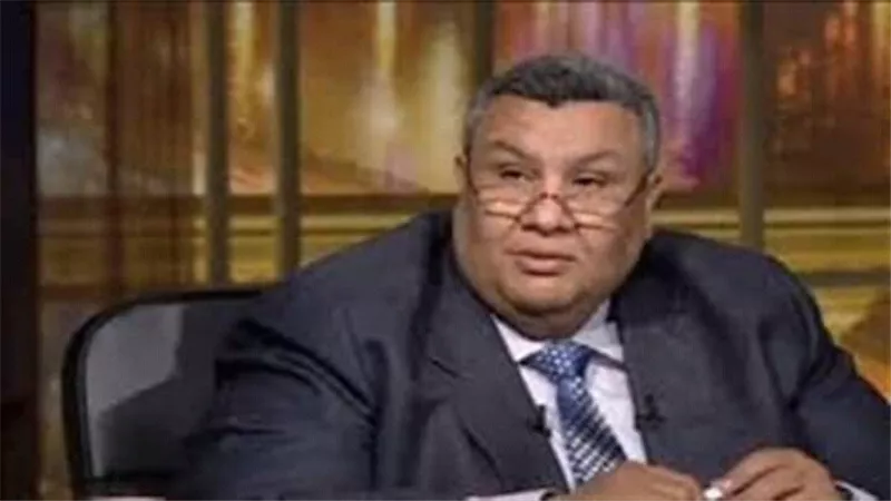 النائب مصطفي سالم يدعم نادى طهطا