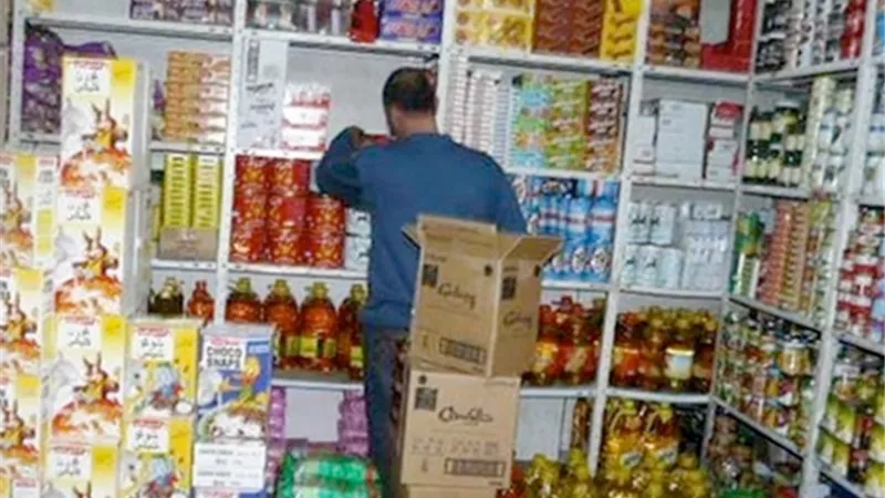 ضبط 27 قضية تموينية فى حملة على المحلات والأسواق بسوهاج