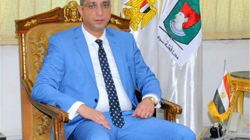 محافظ سوهاج يهنىء بابا الإسكندرية وومطران بعيد القيامة
