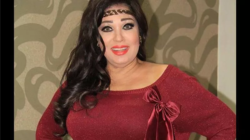 فيفى عبدة تشعل تويتر بصورة .. وجمهورها يرد بابيات شعر