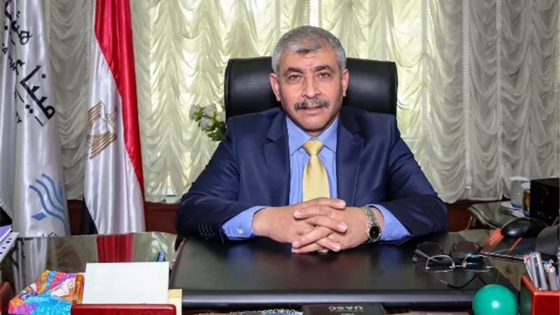 رئيس ميناء دمياط يطلق مبادرة للنظافة وزيادة المساحات الخضراء