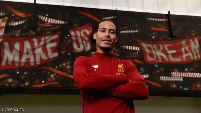 فان دايك يحصد جائزة أفضل لاعب فى انجلترا