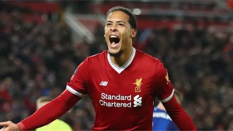 مدافع ليفربول يفوز بجائزة رابطة اللاعبين المحترفين
