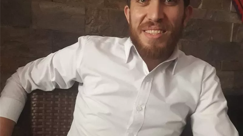 المرأة هي المجتمع