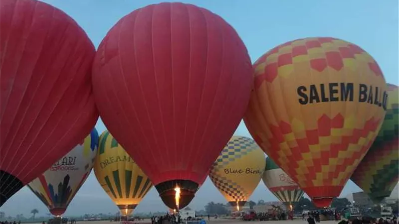 27 بالونا فى سماء الأقصر تحمل على متنها 610 سائحا