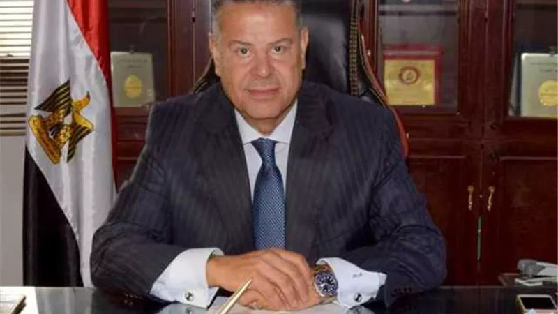 محافظ بني سويف يهنئ الرئيس بعيد العمال