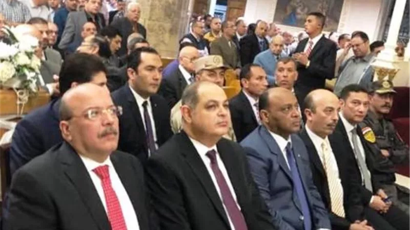 محافظ الغربية يشارك الأقباط قداس عيد الميلاد بكنيسة مارجرجس بطنطا