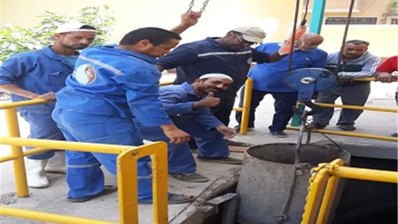 تطهير محطة جنوب للصرف الصحى بمدينة الأقصر