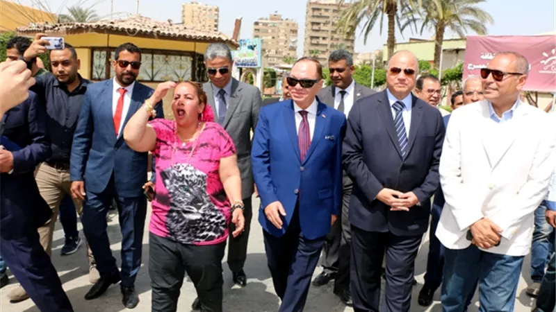 محافظ القاهرة يشارك المواطنين احتفالاتهم بأعياد الربيع