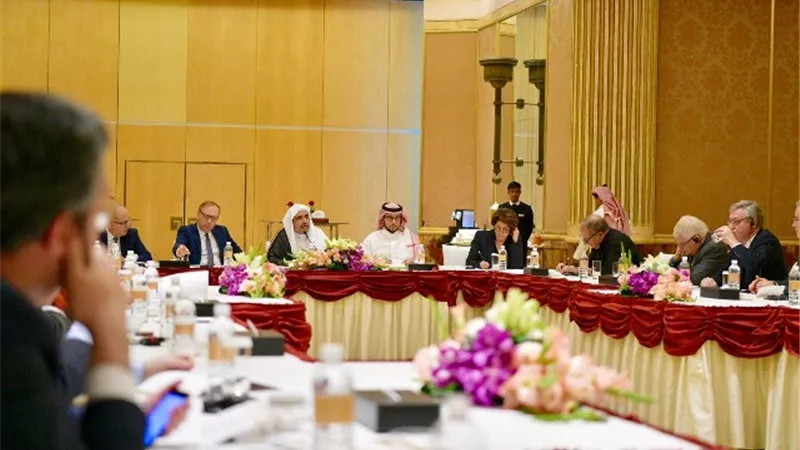 العيسي : الإسلام فرق بين الحرية والفوضى
