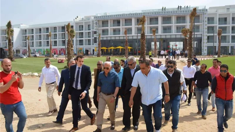 الغضبان يتفقد أكبر صرح سياحي بغرب بورسعيد