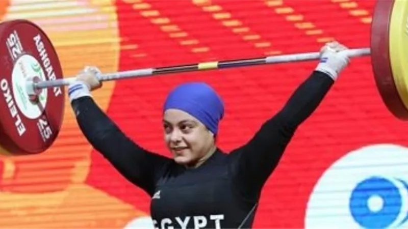 سارة سمير.. أفضل رباعة ببطولة إفريقيا لرفع الأثقال