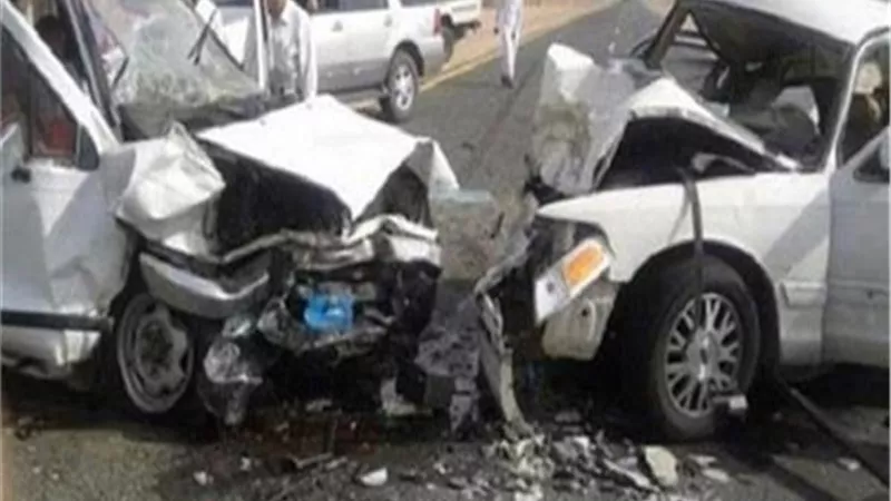 اصابة شخصين فى حادث تصادم سيارتين بطريق إسكندرية الصحراوى