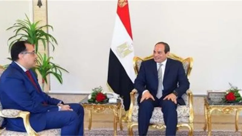 مدبولى يهنئ السيسى بعيد العمال