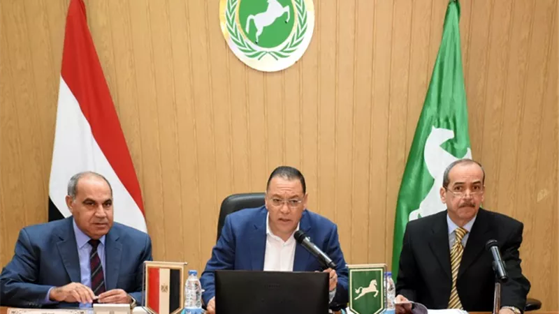 محافظ الشرقية يؤكد على سرعة الرد على شكاوى المواطنين