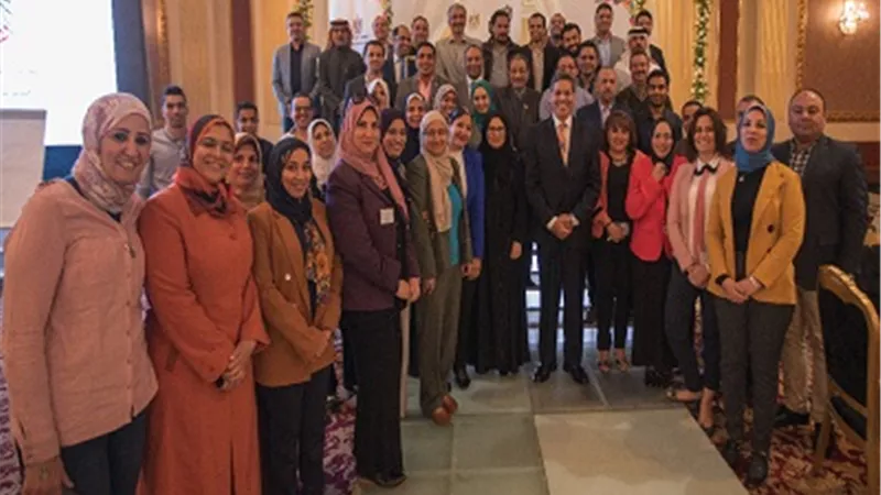 تعزيز قدرات موظفي الحكومة في الاتصال الفعّال بالشراكة مع الإمارات