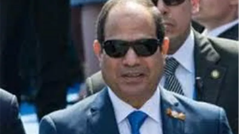السيسى يصل مقر الاحتفال بعيد العمال فى رأس التين