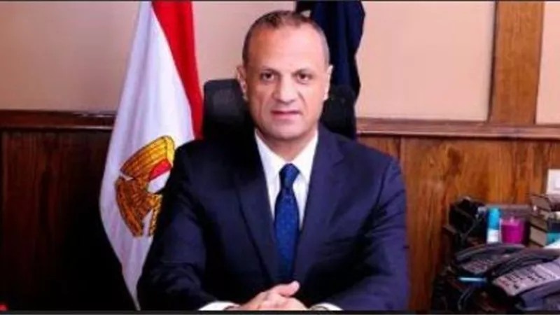 ضبط موظف استولى على أموال الشباب بسوهاج بزعم تعيينهم بالجهات الحكومية