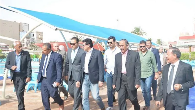 وزير الشباب والرياضة يتفقد نادى الرياضات البحرية ومراكز الشباب والصالة المغطاة بالغردقة