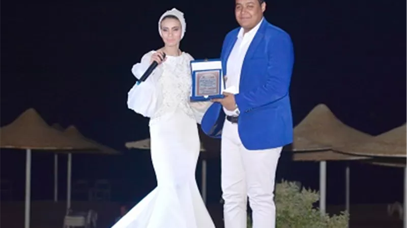 تكريم مؤمن خليل في مهرجان الغردقة الدولي للجمال والأزياء