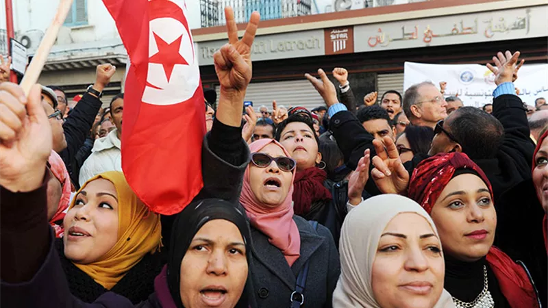 تونس ترفع أدنى حد الأجور وأجور مئات آلاف المتقاعدين