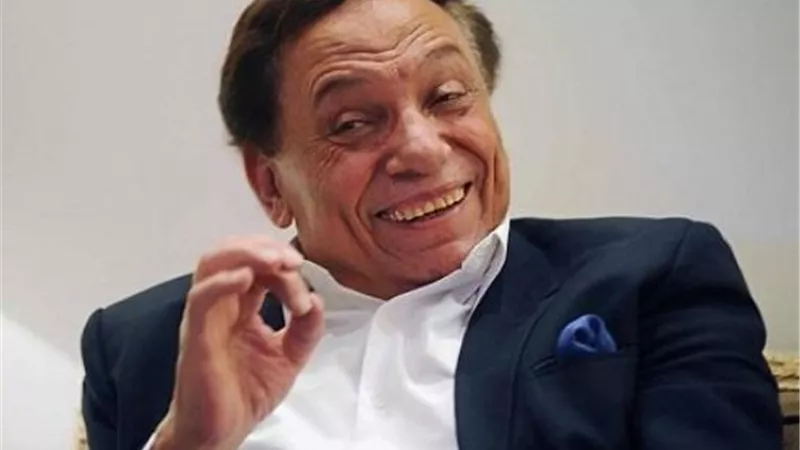 اخر تطورات حالة الزعيم عادل امام .. وغيابه عن سباق دراما رمضان