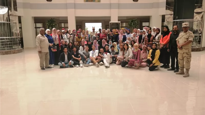 طلاب جامعة القناة ينهون أعمال التجميل بالإسماعيلية الجديدة