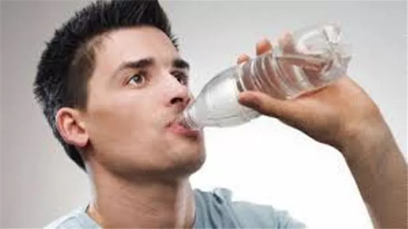 ما حكم من أكل أو شرب ناسيًا وهو صائم؟