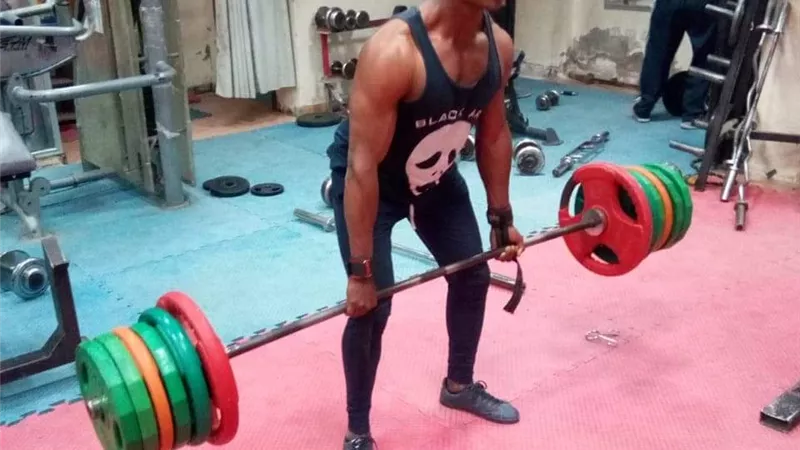 بطل 