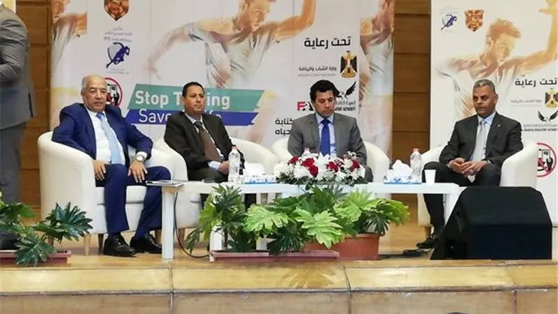 علاء الزهيري: الموبايل يتسبب في وقوع 1.6 مليون حادث سيارة سنويا حول العالم