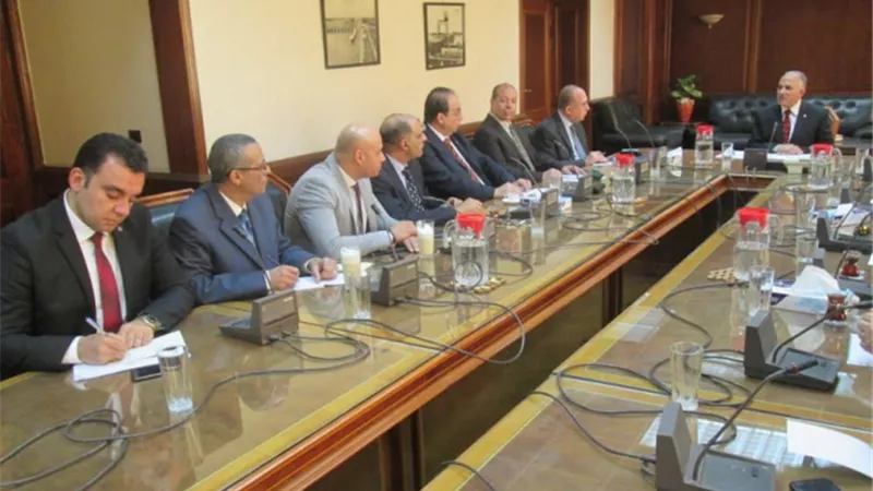 وزير الرى يرأس الإجتماع الاول للجهات المعنية بتنظيم موسم الحج