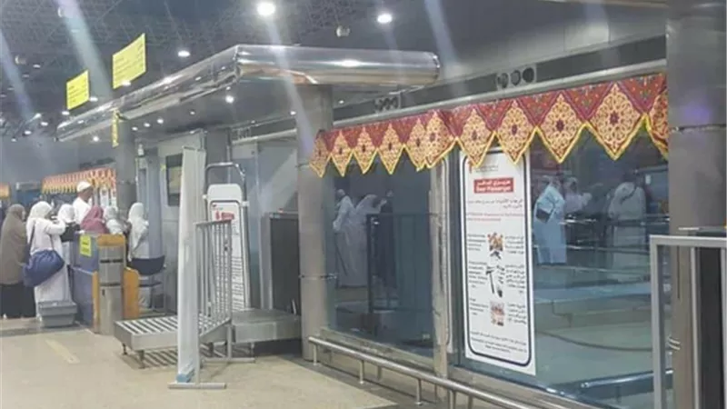 مطار القاهرة يتزين لاستقبال شهر رمضان ومواجهة كثافة تشغيل الرحلات