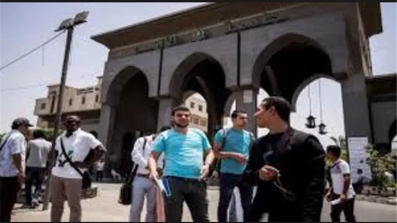 الأزهر يدرس التوسع في الاختبارات الإلكترونية لطلابه