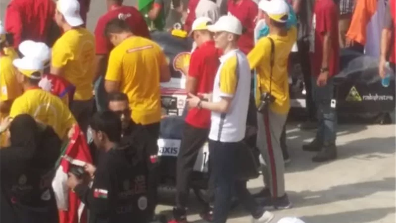 فريق الجامعة الالمانية يفوز بجائزة الابداع التقني عن سيارة لاصحاب الهمم في ماراثون شل البيئي