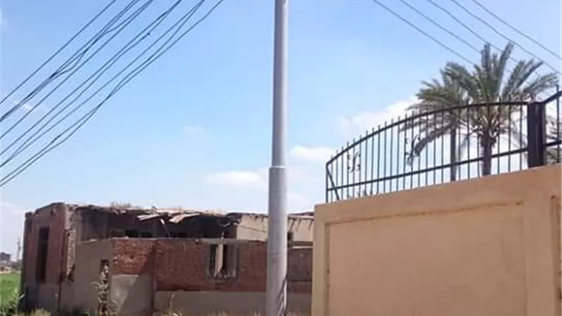 محافظ كفرالشيخ نقل عمودى كهرباء خارج مدرسة العريان حرصا على حياة الطلاب