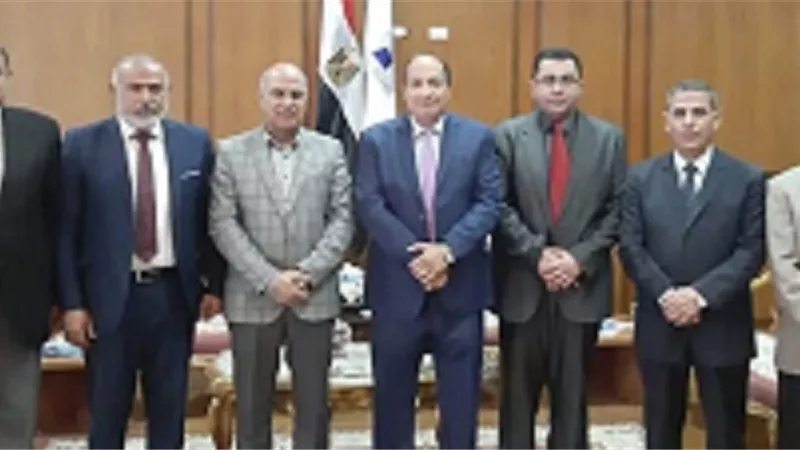 رئيس جامعة كفر الشيخ يستقبل وفد وحدة ادارة مشروعات تطوير التعليم العالي