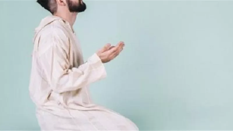 اللهم إني أعوذ بك من عذاب النار وعذاب القبر وفتنة الدجال