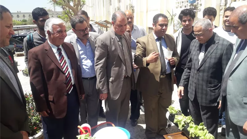 طلاب علوم الأزهر يدشنون مشروعا في الزراعة الحيوية