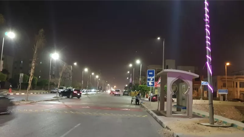 جهاز الشروق: إضافة إنارة ليد تحذيرية باللون الأحمر على أعمدة الإنارة قبل المطبات