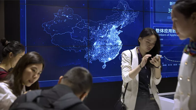 بريطانيا تحذر من شبكات الجيل الخامس