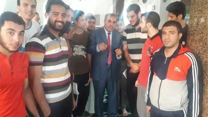 المحرصاوي للطلاب : احذروا وسائل التدمير الاجتماعي