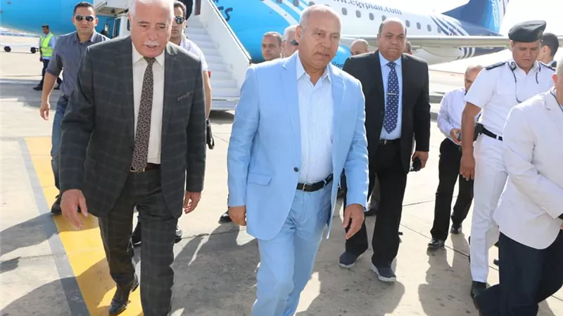 وزير النقل يتفقد ميناء طابا البري.. فيديو